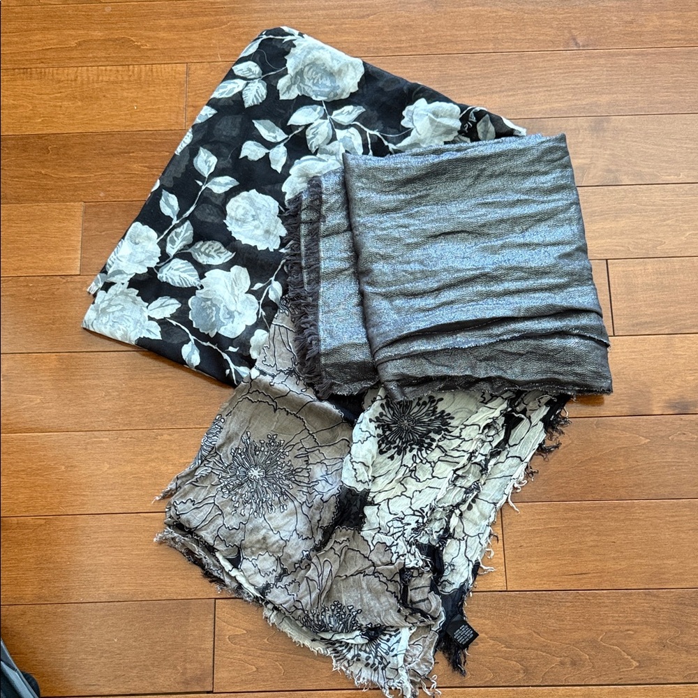 Three-Piece Black and Gray Floral Scarf Set